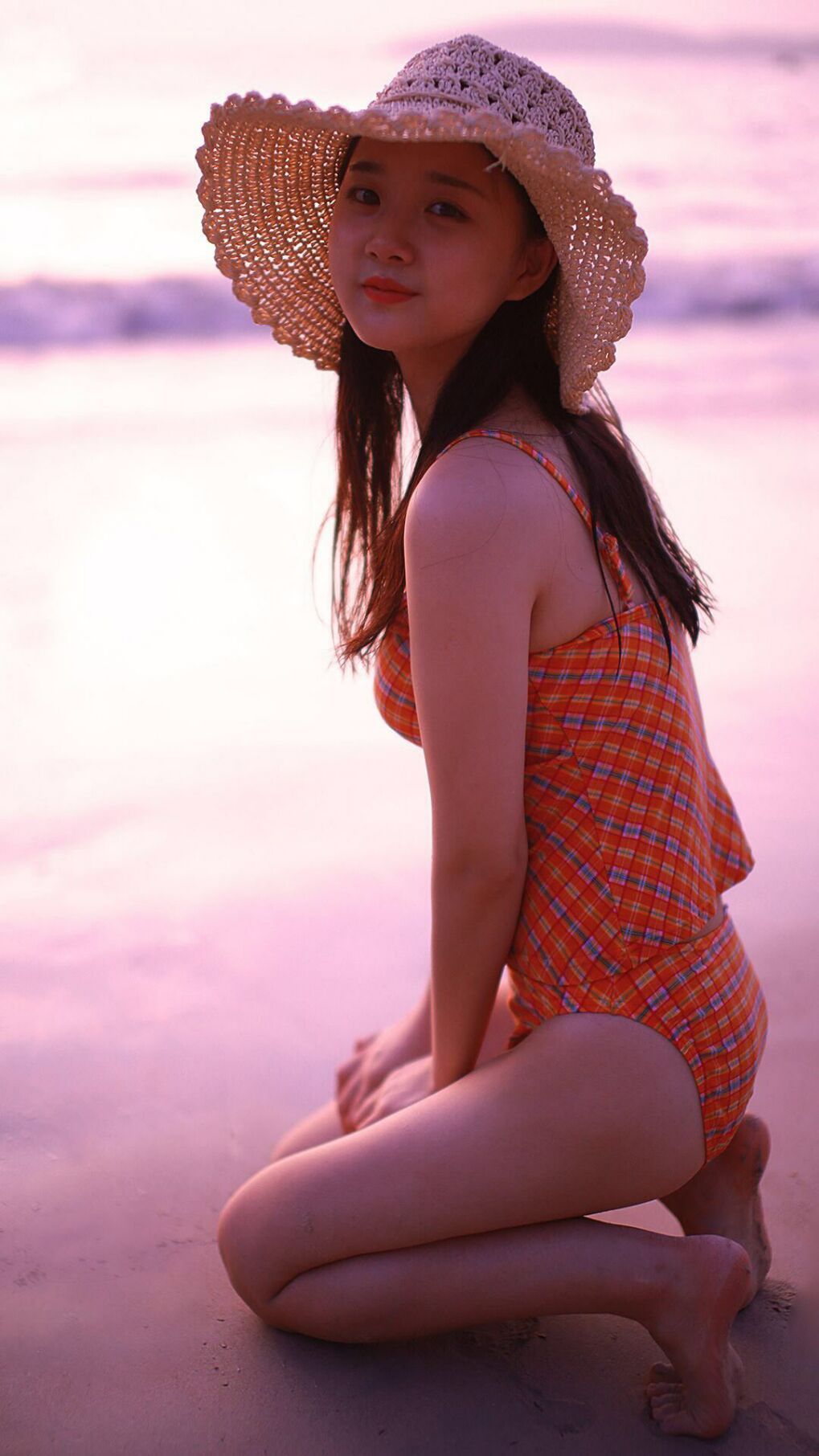 冰火淬炼，富安健洋的亚洲之光与芬兰的瞬间绝杀—足球世界的两极交响