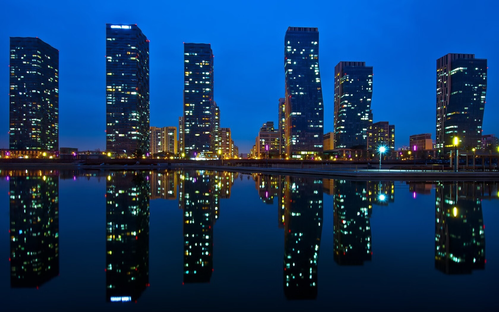 冰与火之歌，马克西燃爆大场面，广东队铁蹄冲垮黄蜂